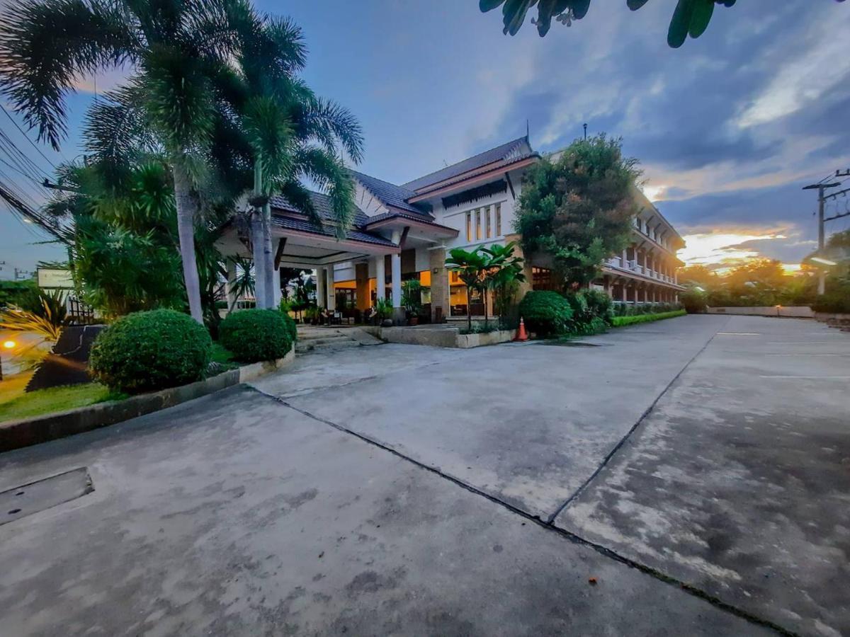 Ariya Inn Chiangrai Чианг Рай Екстериор снимка